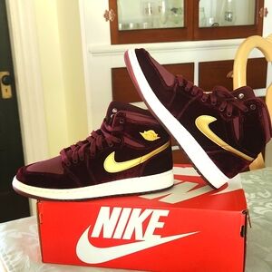 Jordan retro 1 Heiress Night Maroon